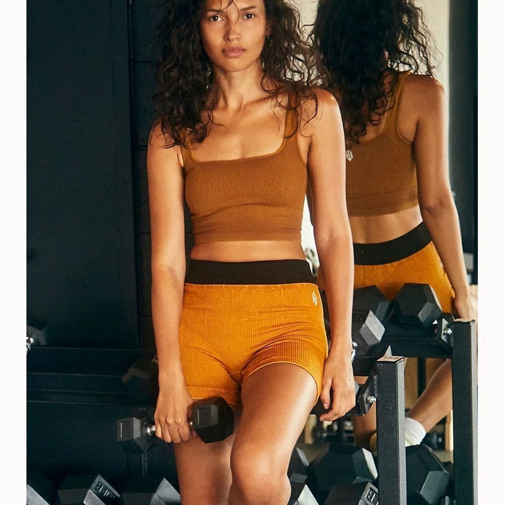 Free People Movement Happiness Runs Square Neck Crop Tank - Picture 1 of 10